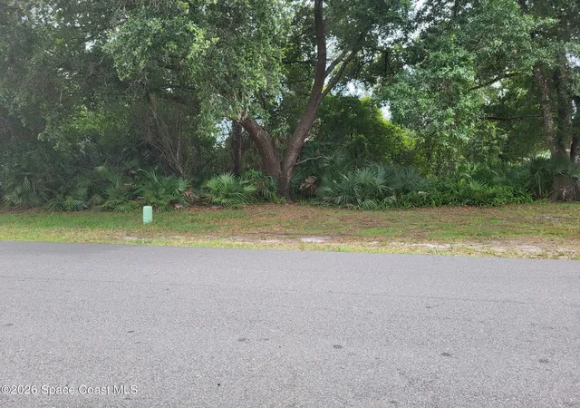 Land for sale at 942 Pyracantha St Nw, Palm Bay, FL 32907 | MLS# 1086274