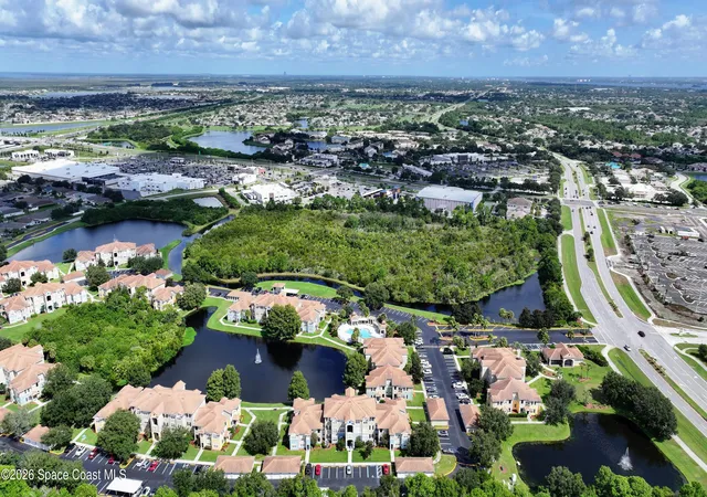 Listing Photo 5 - Condo for sale in building located at 5683 Star Rush Dr, Melbourne, FL 32940 - Unit #101