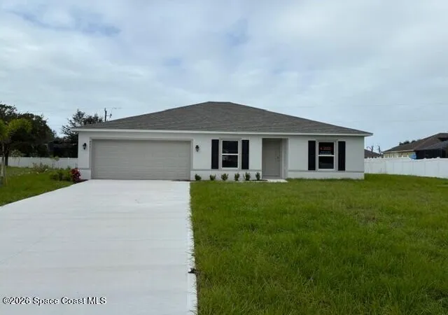 Single family home for sale at 441 Barber St SE, Palm Bay, FL 32909 | MLS# 1086365