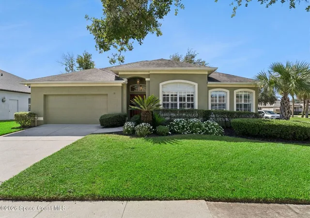 Single family home for sale at 330 Lake Amberleigh Dr, Winter Garden, FL 34787 | MLS# 1087928