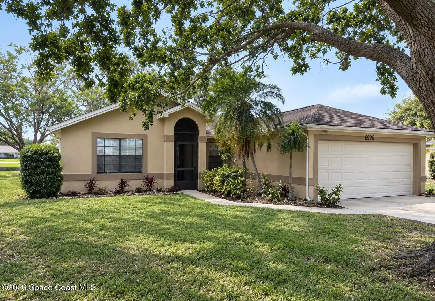 Photo 1 of Sale Pending at 6946 Hammock Lakes Dr, Melbourne, FL 32940 | MLS# 1088330 | Listing updated on 2026-09-28