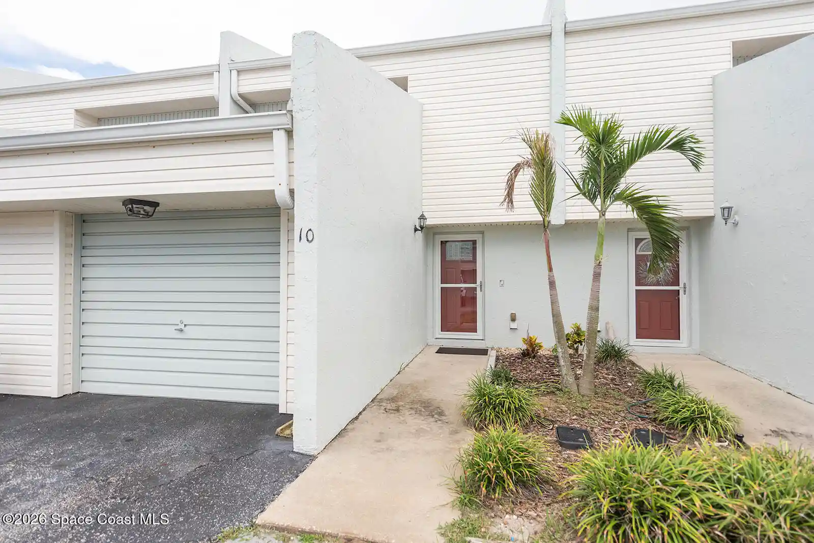 Townhouse for sale at 810 Poinsetta Dr #10, Indian Harbour Beach, FL 32937 | MLS# 1088887