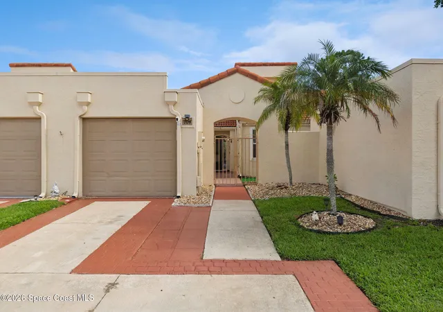 Townhouse for sale at 709 Spring Valley Dr, Melbourne, FL 32940 | MLS# 1088536