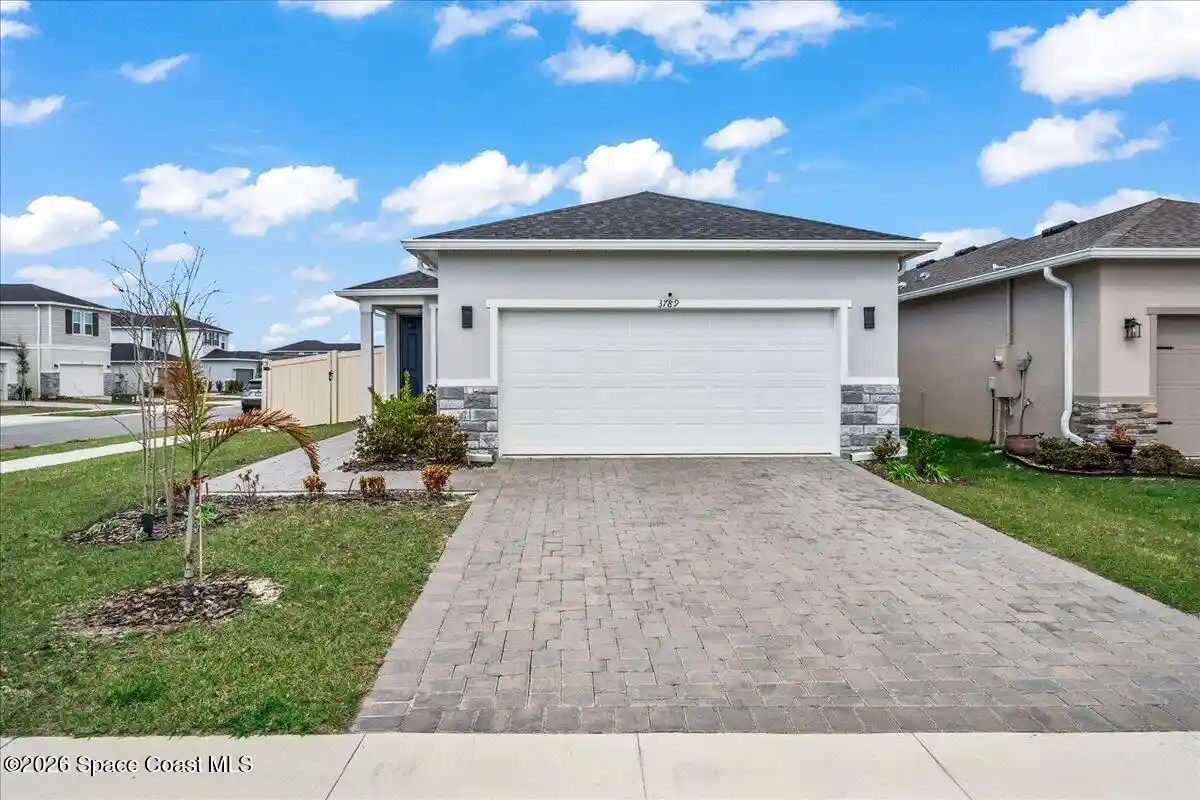 Single family home for sale at 3789 Grappler Cir SE, Palm Bay, FL 32909 | MLS# 1088487