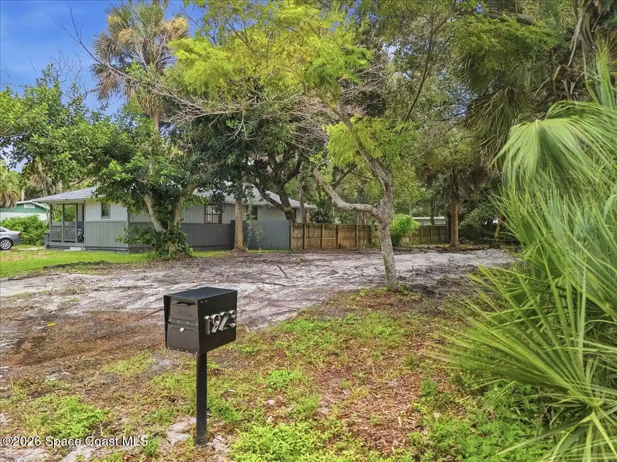 Land for sale at 1923 Poinsetta Blvd, Melbourne, FL 32901 | MLS# 1088493