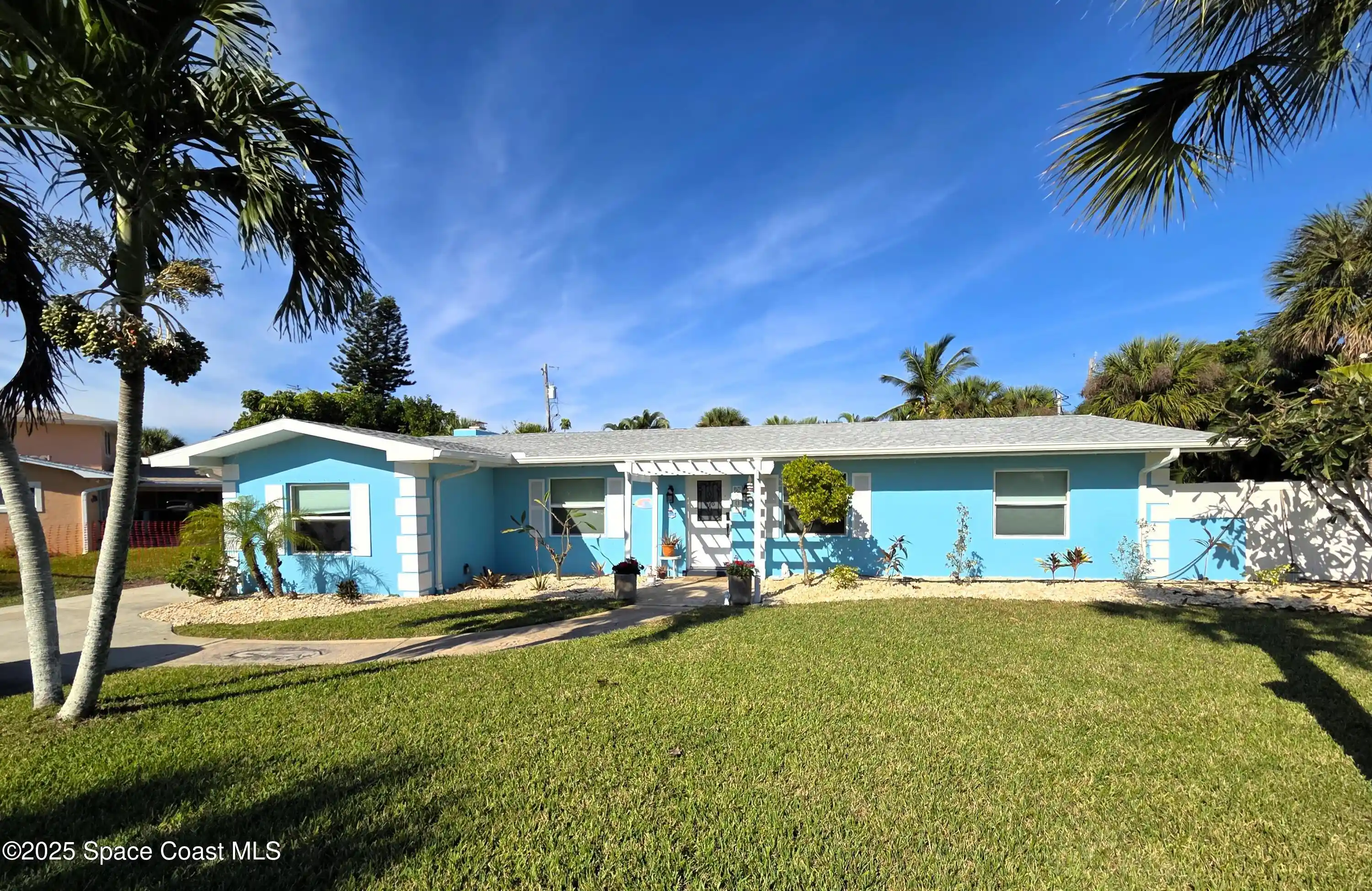 Photo 1 of Single family home for sale at 200 Sea Crst Dr, Melbourne Beach, FL 32951 | MLS# 1088745 | Listing updated on 2026-09-30