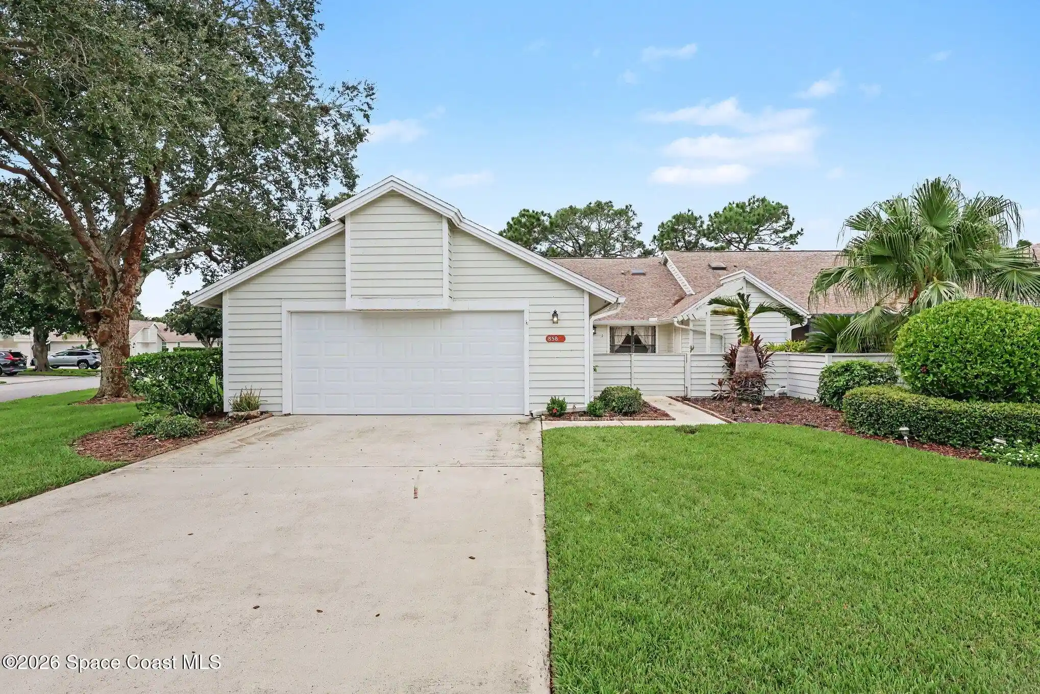 Townhouse for sale at 858 Ridge Lake Dr, Melbourne, FL 32940 | MLS# 1089627