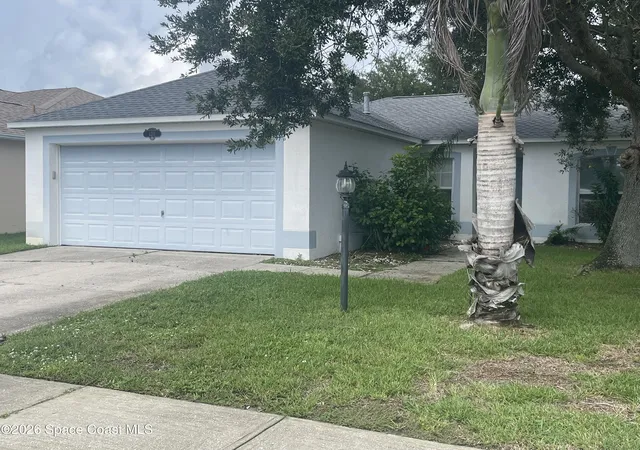 Single family home for sale at 1211 Berryhill Dr, Melbourne, FL 32934 | MLS# 1089167
