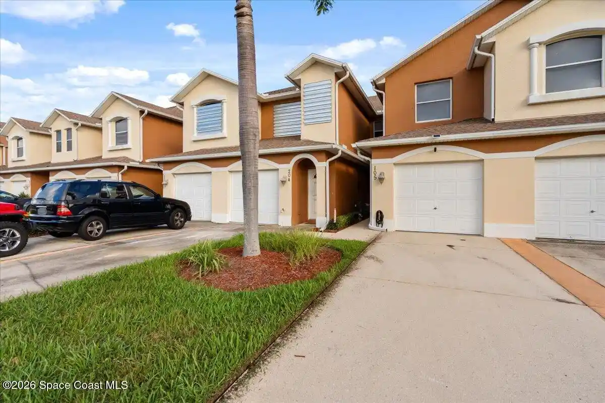 Condo for sale at 1050 Venetian Dr, Melbourne, FL 32904 | MLS# 1090283