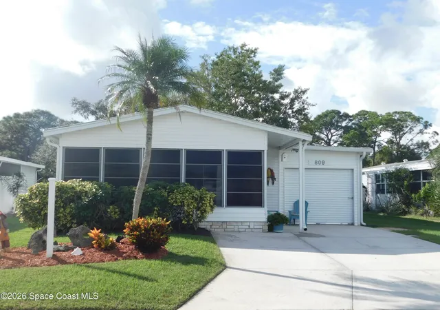 Manufactured home for sale at 809 Tamarind Cir, Sebastian, FL 32976 | MLS# 1091210