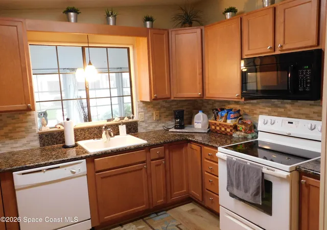 Photo 1 of Manufactured home for sale at 809 Tamarind Cir, Sebastian, FL 32976 | MLS# 1091210 | Listing updated on 2026-10-30
