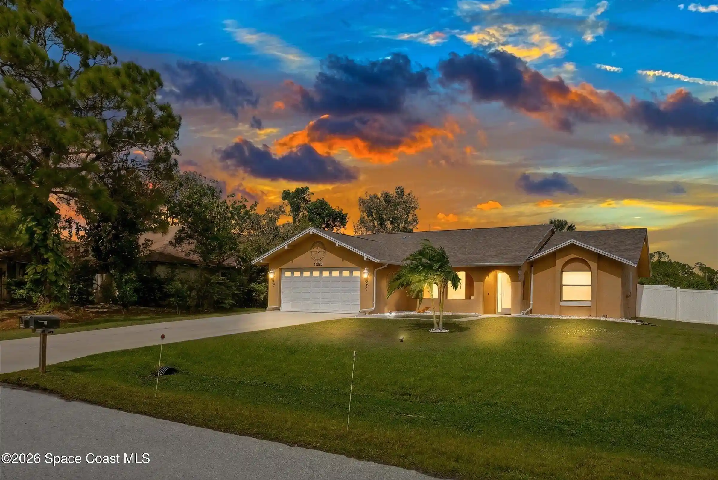 Single family home for sale at 1559 Starboard St NW, Palm Bay, FL 32907 | MLS# 1091288