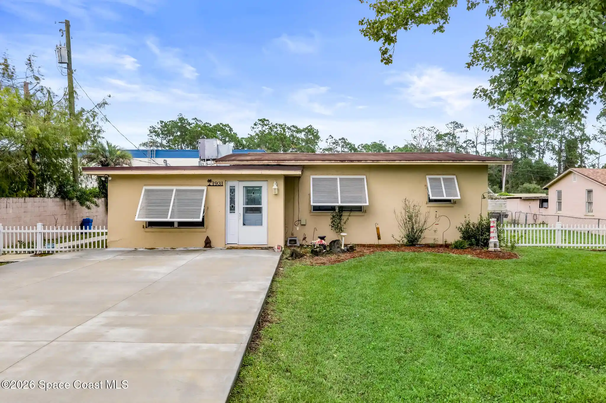 Photo 1 of Single family home for sale at 1931 Alma Dr, Melbourne, FL 32904 | MLS# 1091242 | Listing updated on 2026-10-30