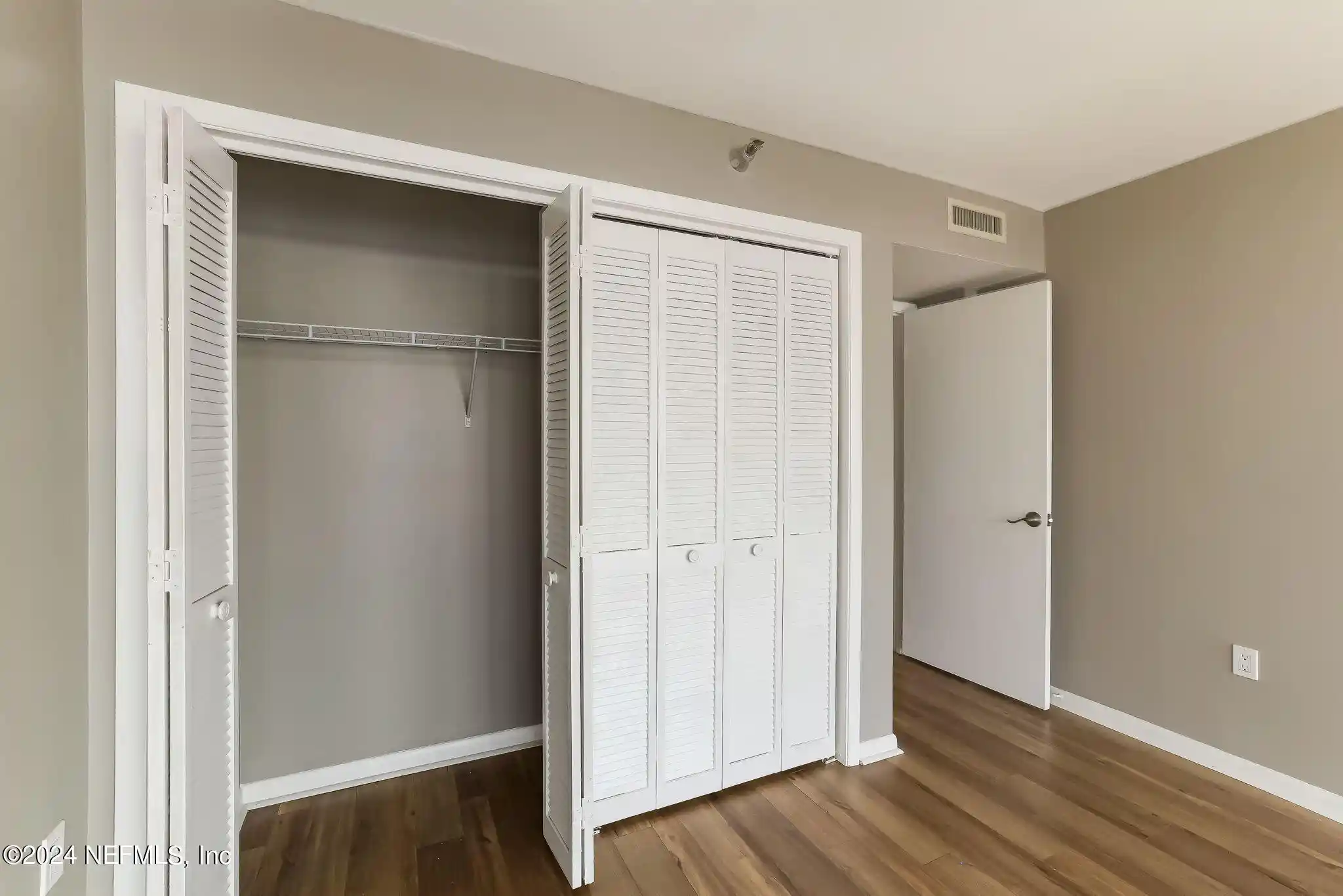Listing Photo 71 - Condo for sale in 4401 Lakeside Dr located at 4401 Lakeside Dr, Jacksonville, FL 32210 - Unit #903