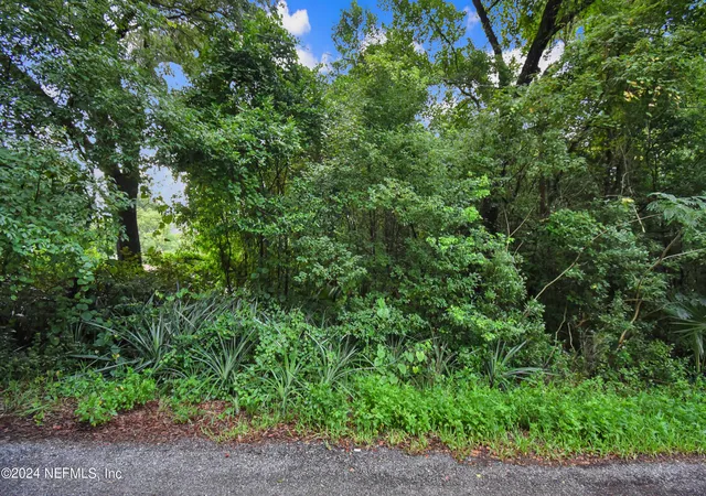 1st image of 117 B St, Pomona Park, FL 32181 | MLS# 2037463