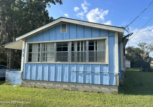 Photo 1 of Sale Pending at 1511 Bronson St, Palatka, FL 32177 | MLS# 2045771 | Listing updated on 2026-10-19