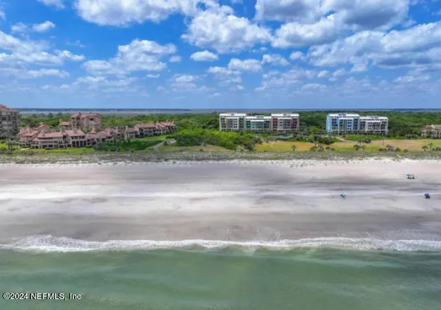 Photo 2 of Townhouse for sale at 1302 Shipwatch Cir, Fernandina Beach, FL 32034 | MLS# 2051800 | Listing updated on 2025-08-01