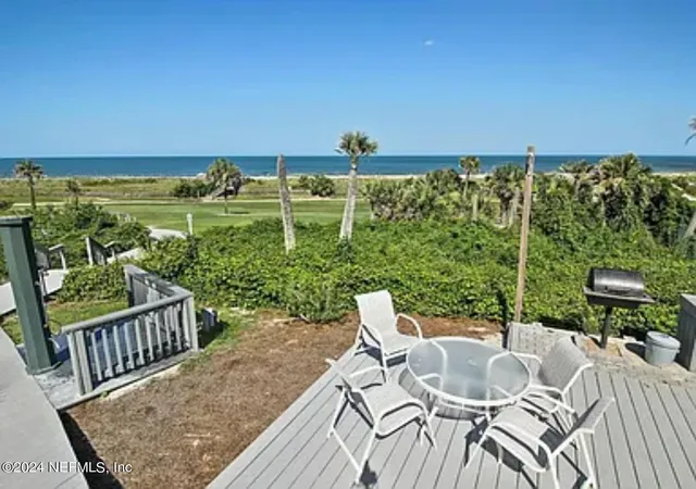 Photo 4 of Townhouse for sale at 1302 Shipwatch Cir, Fernandina Beach, FL 32034 | MLS# 2051800 | Listing updated on 2025-08-01