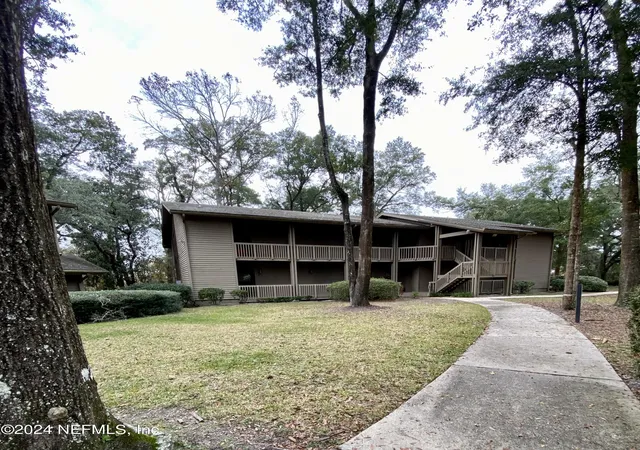 Condominium at 2970 Ravines Rd #1306, Middleburg, FL 32068 | MLS# 2055759 | | Sold on 2025-04-16