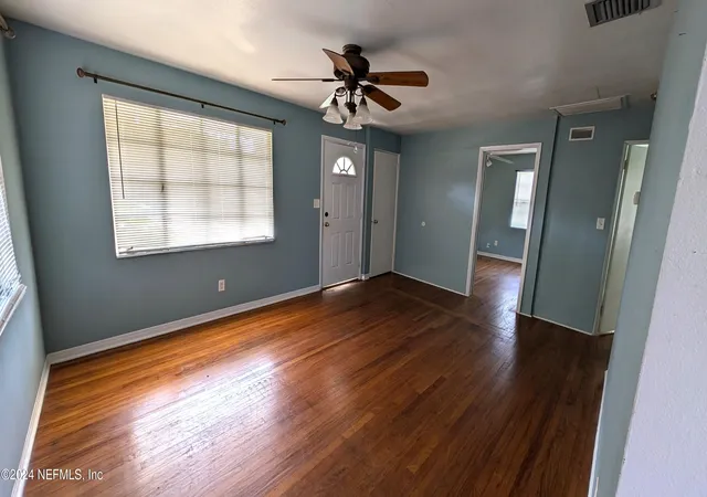 Photo 2 of Single Family Residence at 1037 26Th Ave N, Saint Petersburg, FL 33704 | MLS# 2057050 |  | Sold on 2024-12-03