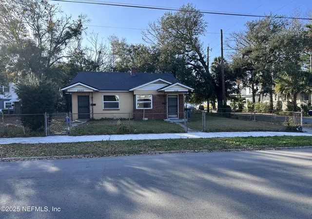 1st image of 2622 Market St, Jacksonville, FL 32206 | MLS# 2061102