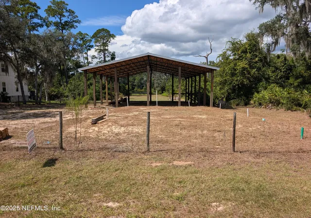 5th image of 211 Ida Blvd, Interlachen, FL 32148 | MLS# 2081886