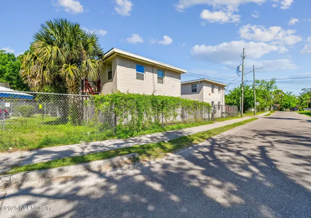 2nd image of 1330 Barnett St, Jacksonville, FL 32209 | MLS# 2084227