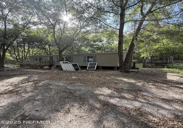 Homes for sale in Satsuma, FL | 225 Ivanhoe Dr, Satsuma, FL 32189 | MLS# 2084174