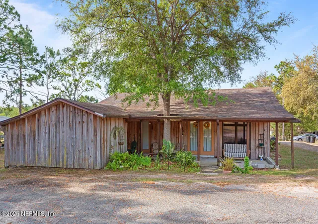 1st image of 335 S Carolina St, Hawthorne, FL 32640 | MLS# 2084648