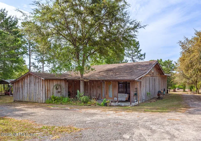 3rd image of 335 S Carolina St, Hawthorne, FL 32640 | MLS# 2084648