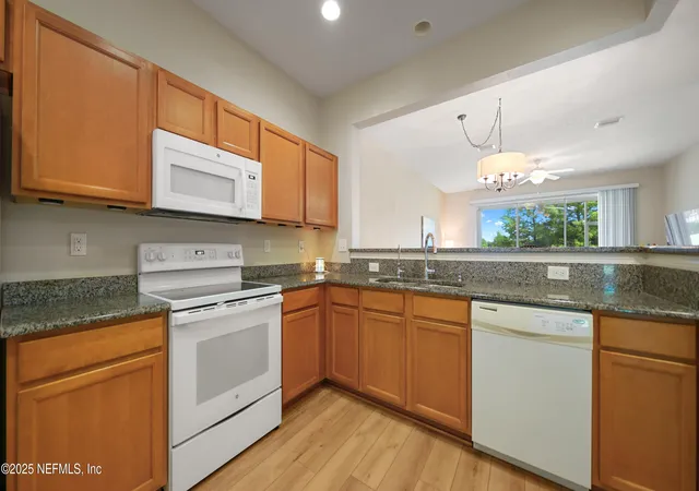 Photo 3 of Townhouse for sale at 6935 Woody Vine Dr, Jacksonville, FL 32258 | MLS# 2086447 | Listing updated on 2026-07-31