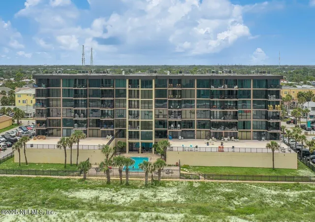 2nd image of 601 1St St, Jacksonville Beach, FL 32250