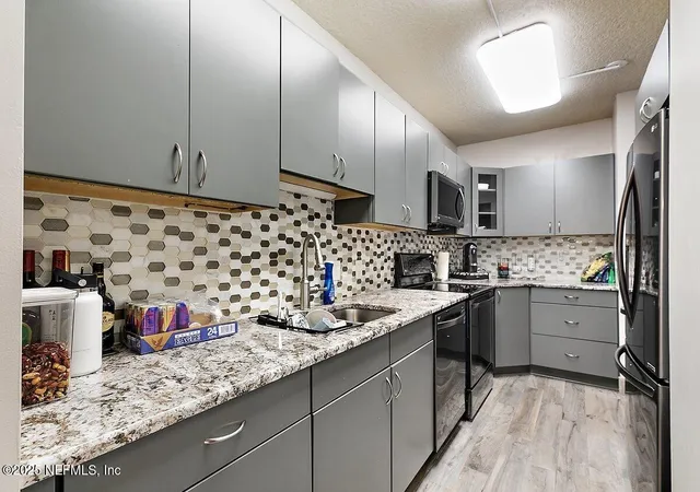4th image of 601 1St St, Jacksonville Beach, FL 32250