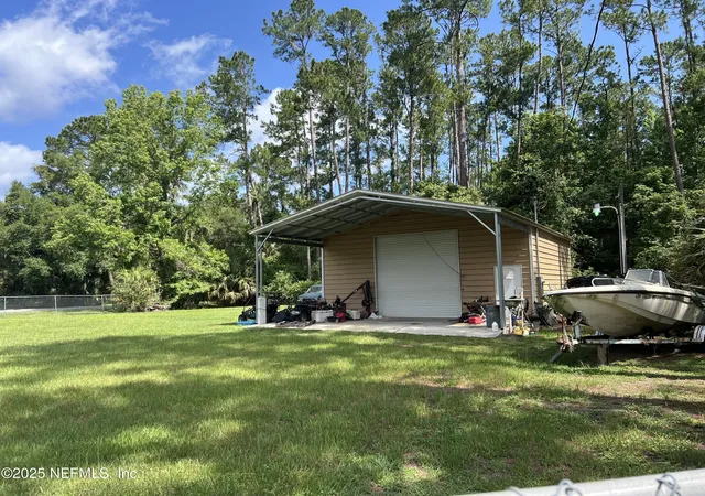 Photo 15 of Sale Pending at 112 Park Dr, Satsuma, FL 32189 | MLS# 2090980 | Listing updated on 2026-06-04