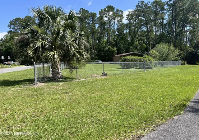 Photo 1 of Sale Pending at 112 Park Dr, Satsuma, FL 32189 | MLS# 2090980 | Listing updated on 2026-06-04