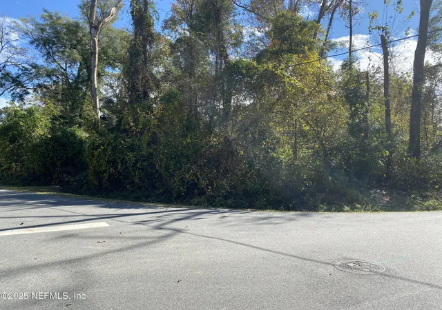 Photo 1 of Land for sale at 5 Pueblo Trl, Crawfordville, FL 32327 | MLS# 2092334 | Listing updated on 2025-06-09