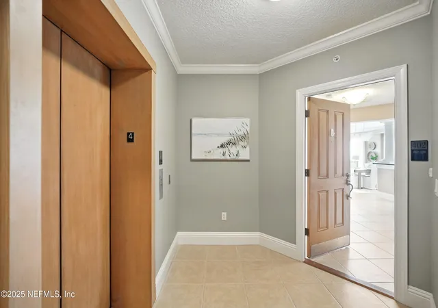 Listing Photo 4 - Condo for sale in building located at 112 5Th Ave S, Jacksonville Beach, FL 32250 - Unit #402