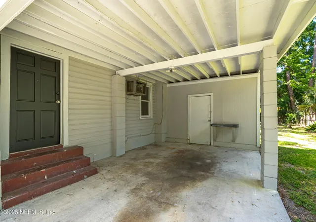 4th image of 3840 Adirolf Rd, Jacksonville, FL 32207 | MLS# 2095950