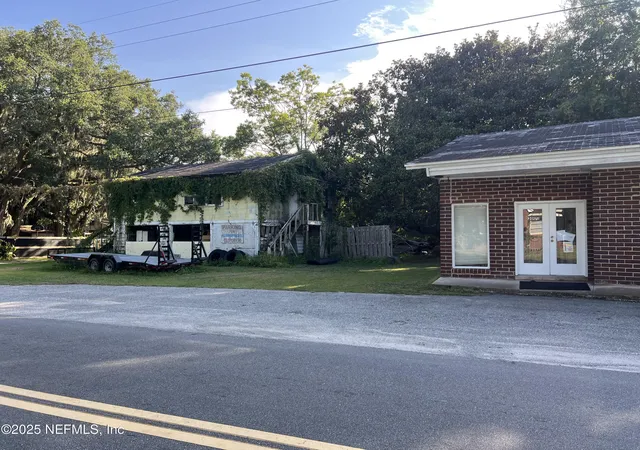 Photo 3 of Single family home for sale at 2017 Clinch Dr, Fernandina Beach, FL 32034 | MLS# 2100161 | Listing updated on 2026-04-25
