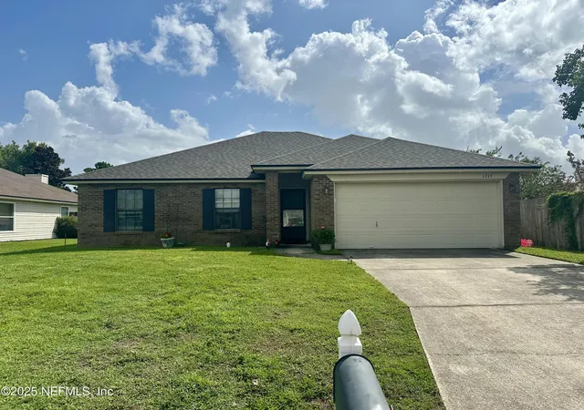 Photo 1 of Sale Pending at 1715 Saw Lake Dr, Middleburg, FL 32068 | MLS# 2100563 | Listing updated on 2026-07-01