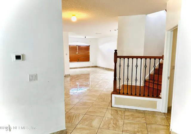 4th image of 351 Summit Dr, Orange Park, FL 32073 | MLS# 2103143