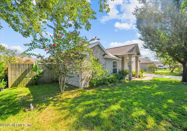 3rd image of 9125 Camshire Dr, Jacksonville, FL 32244 | MLS# 2101552
