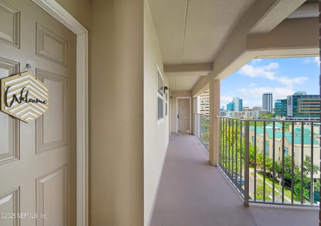 Listing Photo 5 - Condo for sale in building located at 1592 Le Baron Ave, Jacksonville, FL 32207