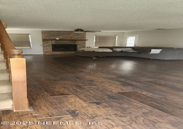 2nd image of 8470 Sand Point Dr E, Jacksonville, FL 32244 | MLS# 2122239