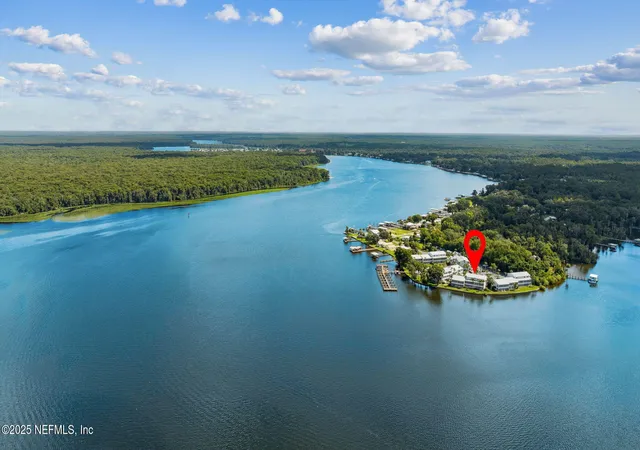 Listing Photo 2 - Condo for sale in building located at 125 River Bend Pl, Welaka, FL 32193 - Unit #BLD. D