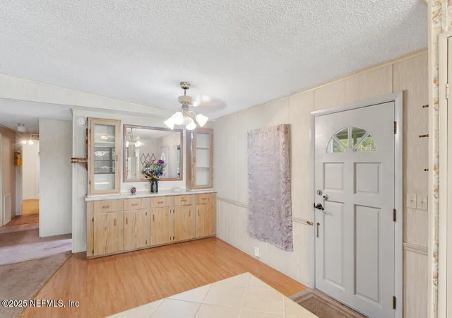 4th image of 100 Mangels Dr, Interlachen, FL 32148 | MLS# 2103081
