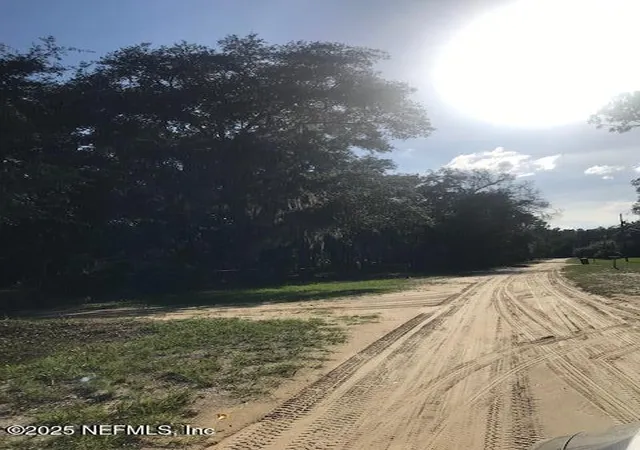 Photo 3 of Land for sale at 114 Heinz Rd, Hawthorne, FL 32640 | MLS# 2103308 | Listing updated on 2026-10-20