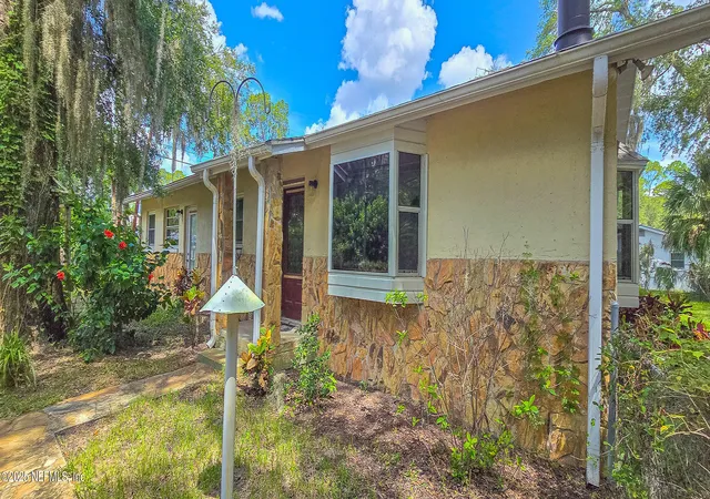 2nd image of 5 55th St, Yankeetown, FL 34498 | MLS# 2103538