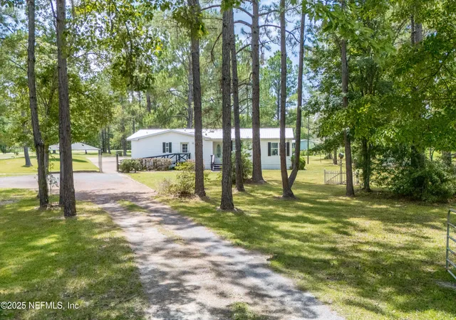 Photo 1 of Sale Pending at 2932 Nw Cr 125, Lawtey, FL 32058 | MLS# 2104249 | Listing updated on 2026-10-02