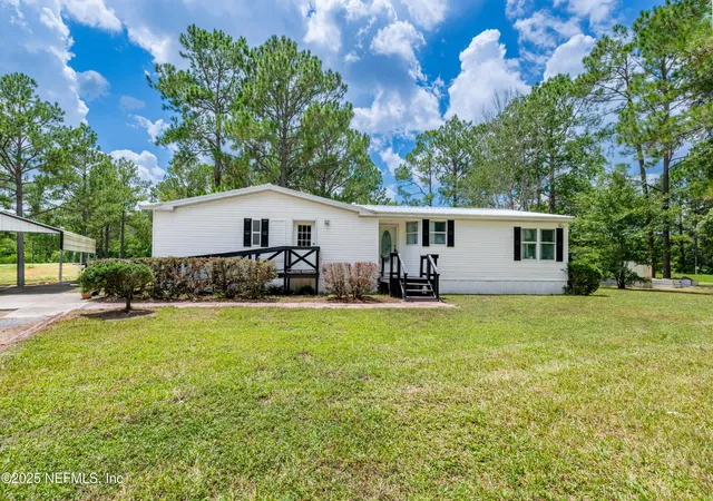 Photo 2 of Sale Pending at 2932 Nw Cr 125, Lawtey, FL 32058 | MLS# 2104249 | Listing updated on 2026-10-02
